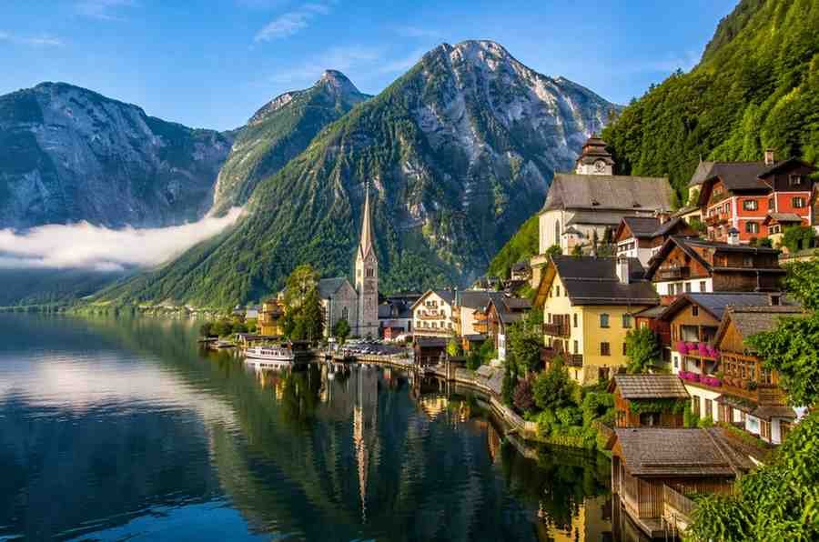 Hallstatt entdecken: Warum dieses österreichische Dorf so viele Besucher begeistert