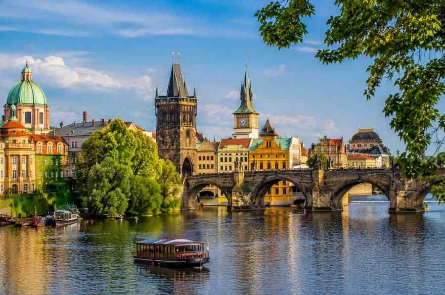 Prag entdecken: Warum sich ein Wochenende in der goldenen Stadt lohnt